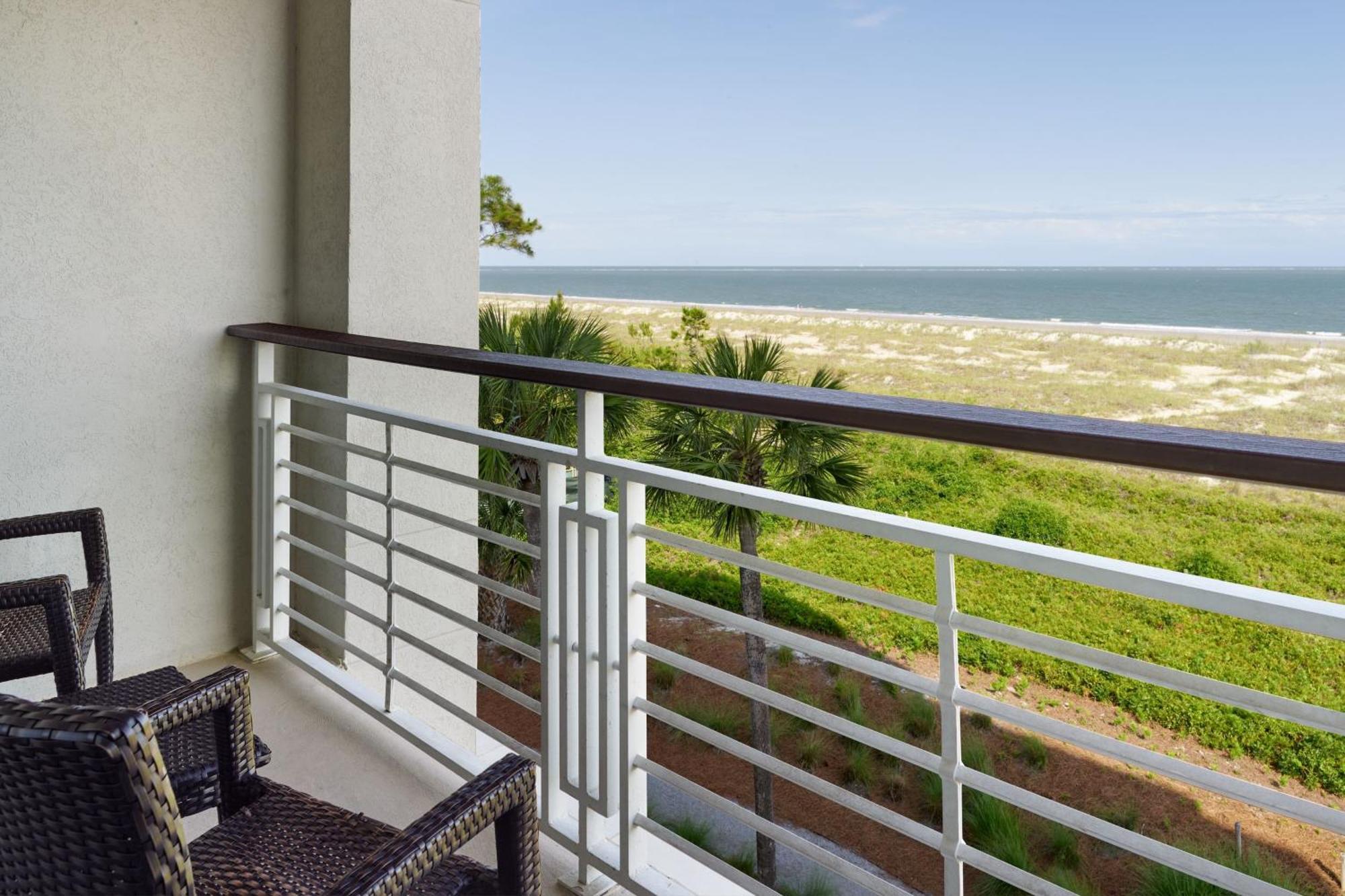 Grand Deluxe Ocean Front Guest room 2 Queen Oceanfront