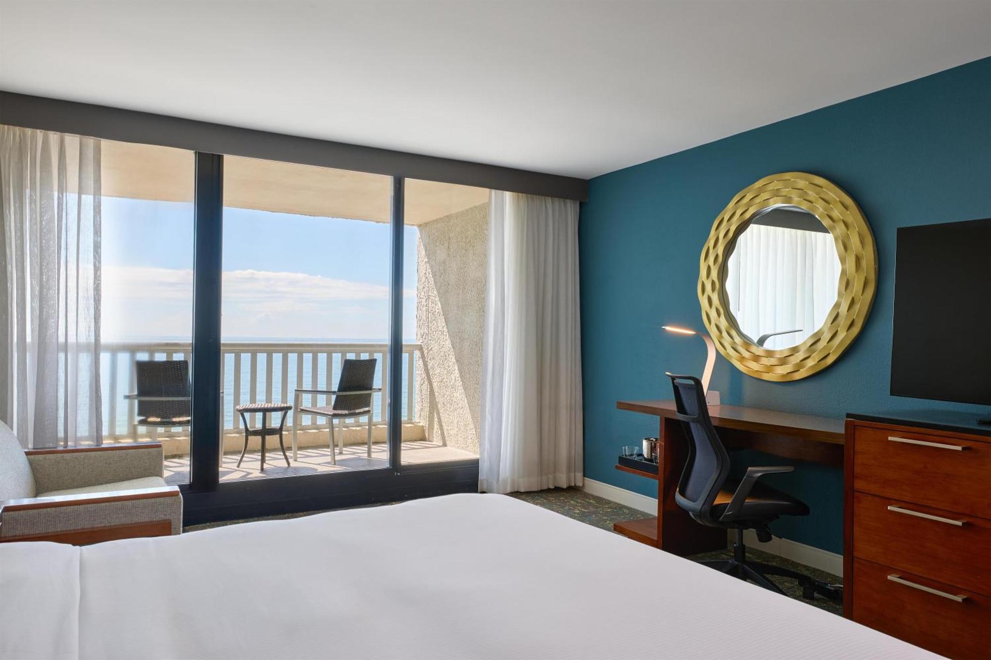 Premium King Room Oceanfront View